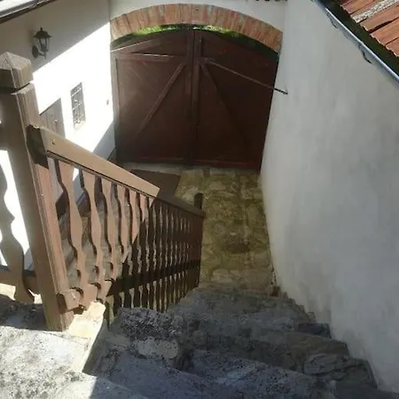 Utulna V Blizkosti Znojma, Velmi Klidne Prostredi Nemcicky (Znojmo)